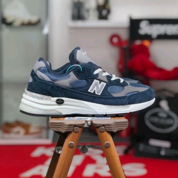 New Balance 992 &quot;Navy Grey&quot;