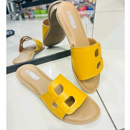 Sandal Kulit Wanita Sukaregang