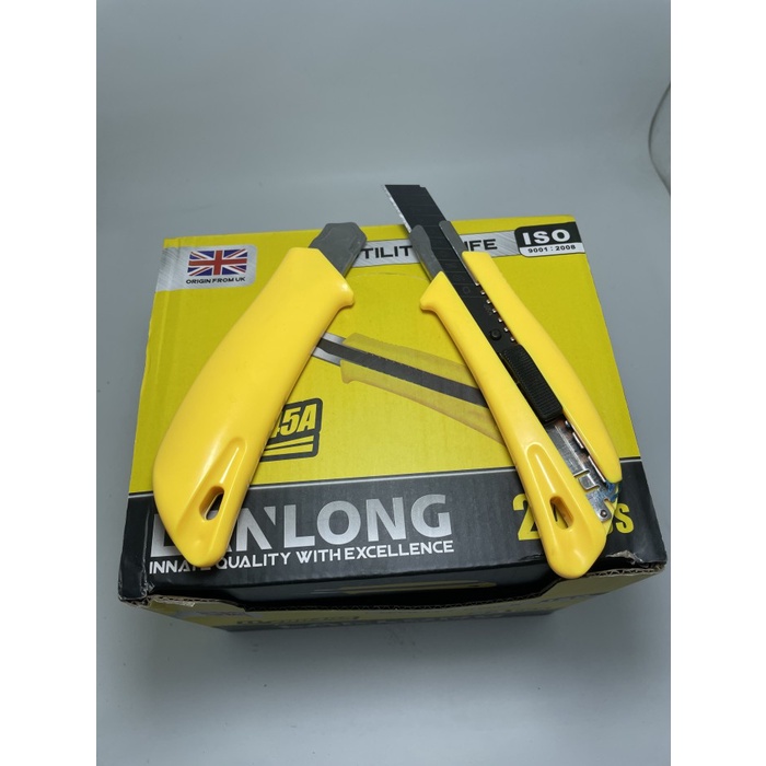 

Cutter Besar /Pisau Pemotong Kertas