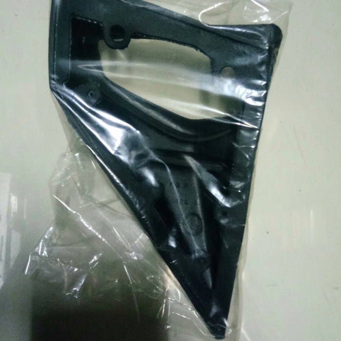 MCDY Karet Spion W124 Kanan