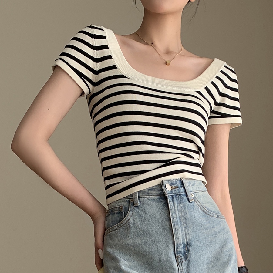 Red Hitam Bergaris Rajutan Lengan Pendek T-shirt Wanita Baru Musim Panas Pakaian Wanita 2023 Kartu Pinggang Kecil Kemeja Leher U top