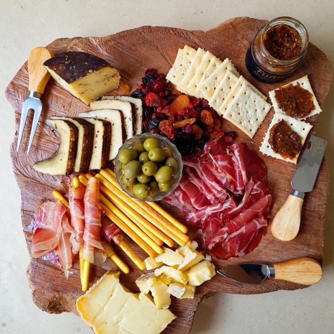 

Promo Charcuterie Board Package