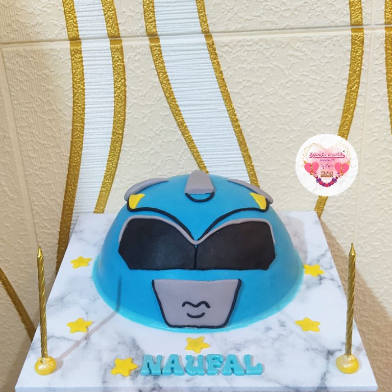 

Pinata Cake Power Ranger