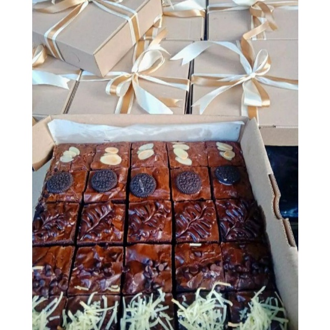 

Brownies Fudgy Sekat Chocolate Dcc Tulip 20×20 (25pcs)