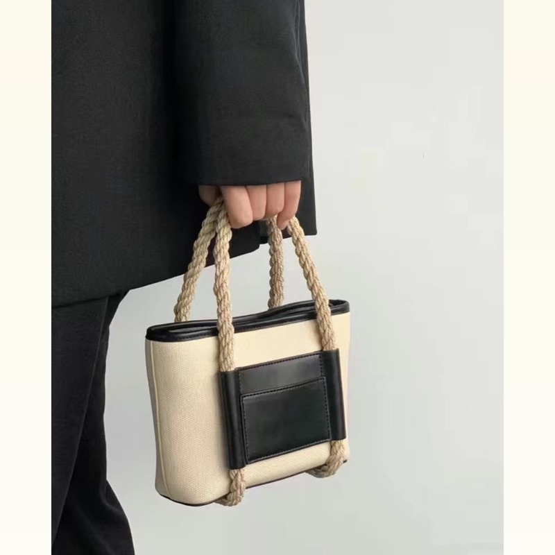 Tas Wanita Selempang Kanvas Wanita Handbag Kecil Gf 0332 H2G9 Tas yang bagus Sale aesthetic queen re