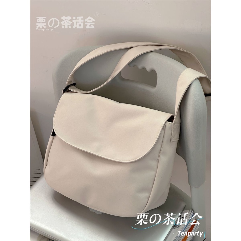 ☞✑☌Sera  Toko Gaya Jepang Kasual Sederhana Tas Kanvas Mahasiswa Kelas Komuter Messenger Tas Wanita Tas Messenger Kapasitas Besar