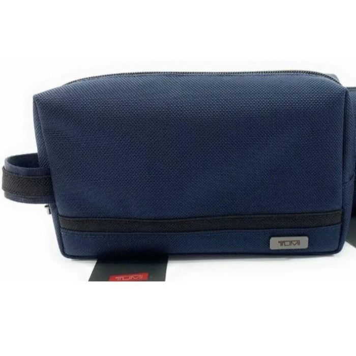 NWT Tumi Medium Kit Navy