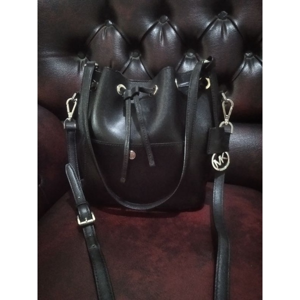 Sling shoulder bag serut MK preloved