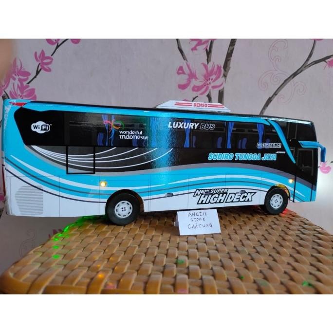 Diskon Spesial Hobi Mainan Miniatur Bus Bis Sudiro Tungga Jaya Stj Lampu Terlaris