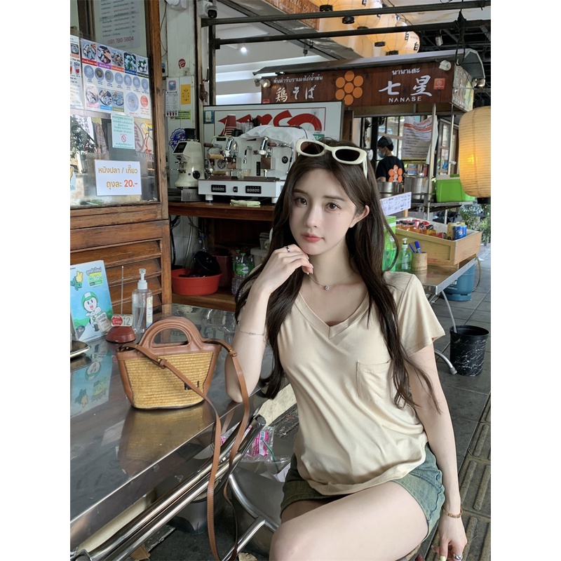 ☂✐♗#COD Suhao hot girl V-neck lengan pendek T-shirt wanita musim panas 2023 rasa desain baru all-match casual collarbone slim top bottoming shirt