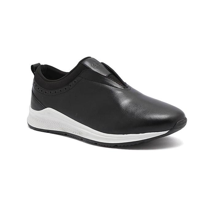 Buccheri Pasqual Loafers Pria Black