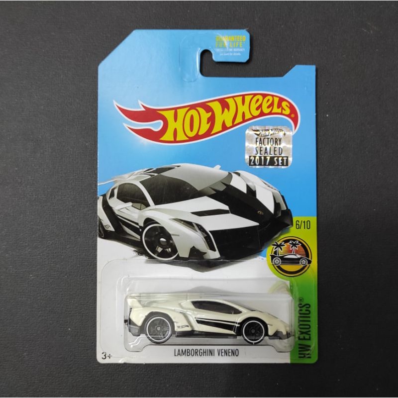 Hotwheels Lamborghini Veneno white Kmart exclusive color factory sealed 2017