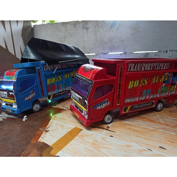 Flash Sale Miniatur Truk/Truk Oleng/Mainan Truk Kayu Termurah