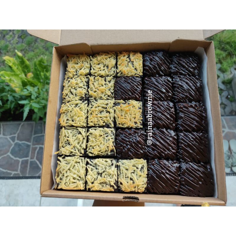 

brownies panggang topping cheese x chocolate