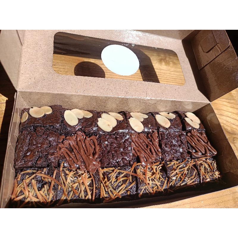

premium fudgy brownies