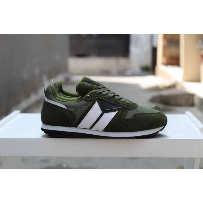 SEPATU KETS MACBETH USA KLASIK PRIA. GRADE ORI. UKURAN 39-44