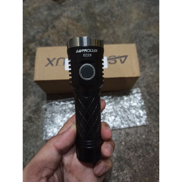 Astrolux EC 01 Original Baru plus batreinya