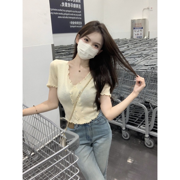 Suhao kayu sisi telinga bahu v-neck bagian tipis rajutan ramping lengan pendek t-shirt wanita musim panas desain rasa ceruk dipotong top pendek kaos impor wanita kaos wanita gaya korea lengan pendek kaos pendek perempuan