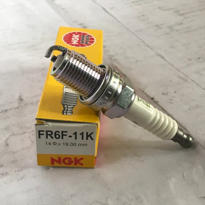 BUSI NGK Honda Mobilio ( FR6F-11K)