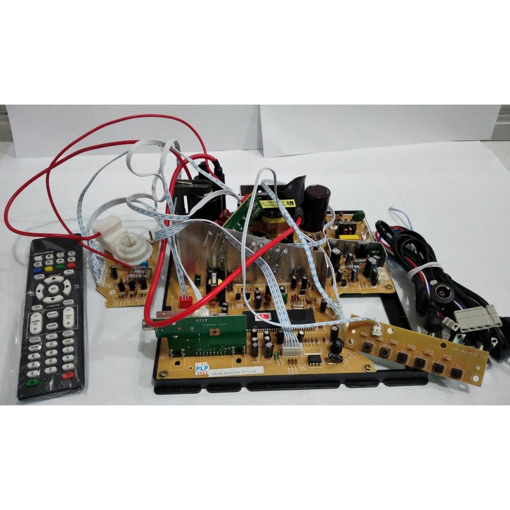 Mesin TV 14-21 Inch Slim Digital + STB Siaran Digital WCOM