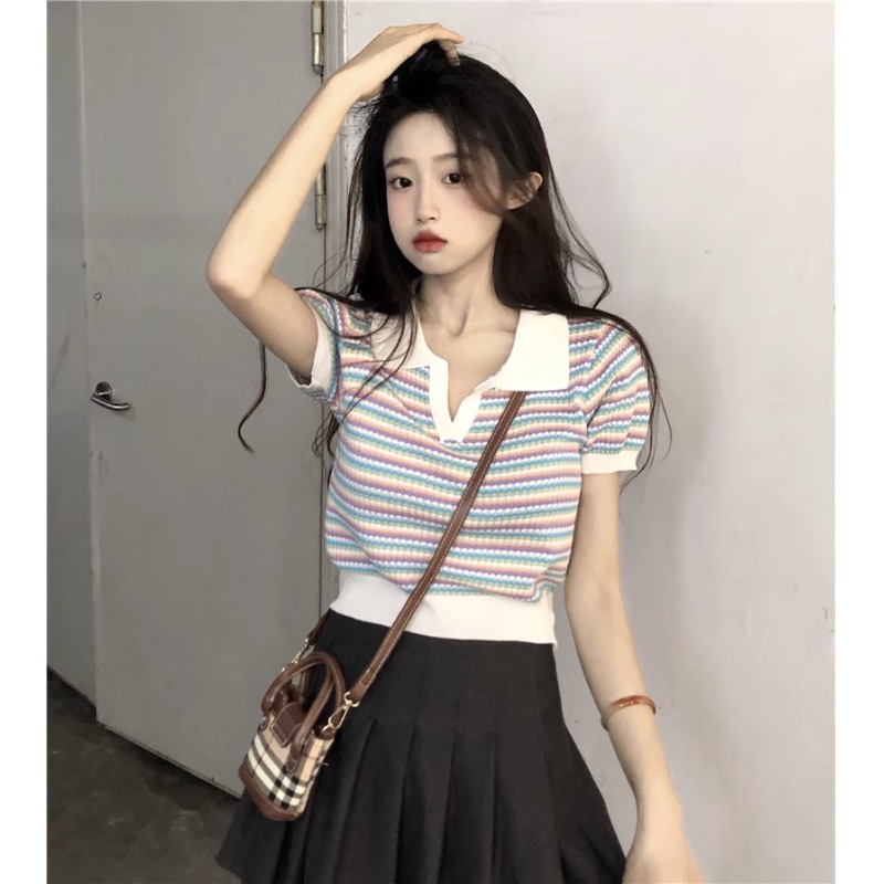 Suhao bergaris warna kontras polo kerah es sutra rajutan lengan pendek T-shirt musim panas wanita V-neck gaya keinginan murni slim-fit short shoulder top kaos impor wanita kaos wanita gaya korea lengan pendek kaos pendek perempuan