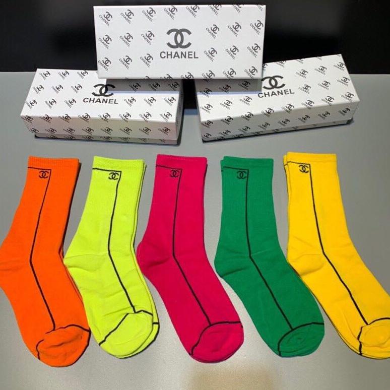 

Kaoskaki Chanel Panjang Stabilo