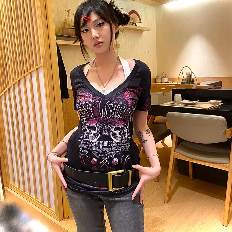 Red Gaya punk pencetakan retro hot girl v-neck lengan pendek T-shirt wanita musim panas gaya baru pakaian luar longgar dan tipis pendek top pasang