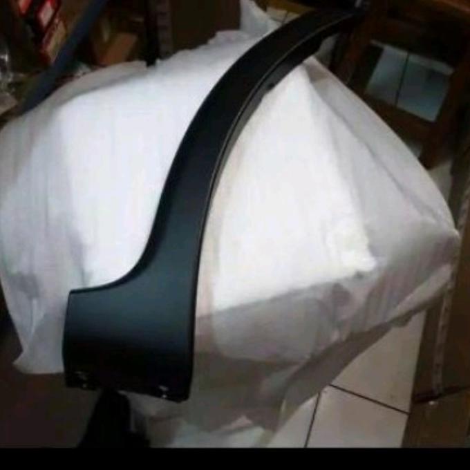 Lis Plastik Fender Bemper Depan Suzuki Sx4 X-Over