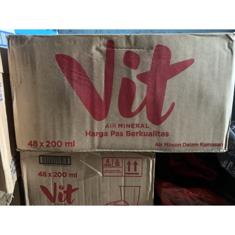 

air mineral vit 200ml