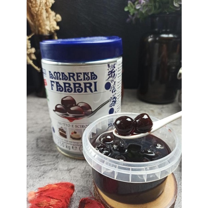 

Amarena Fabbri Cherry cherries repack 200gr Buah Ceri Sirup Gula syrup