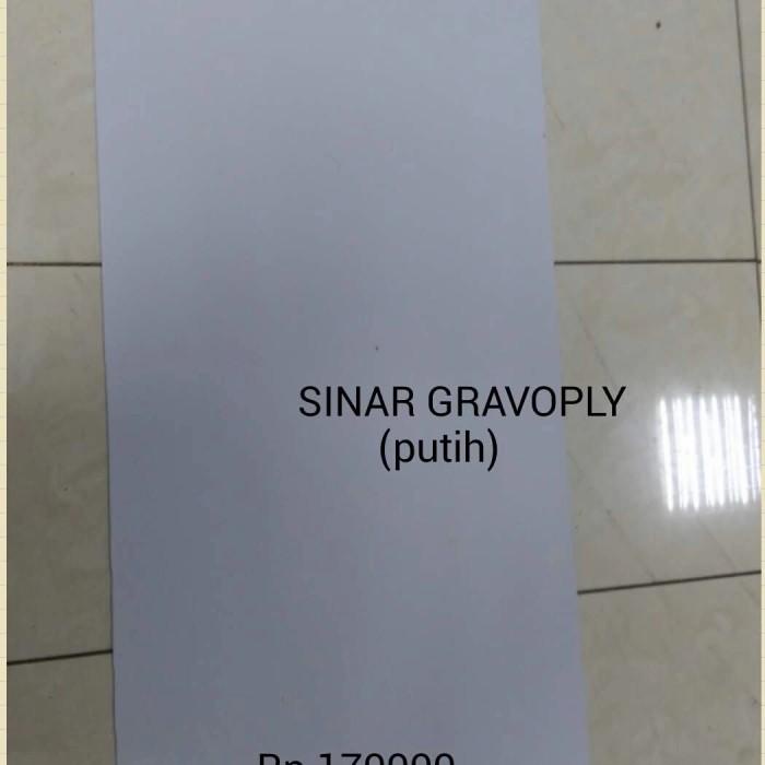 

Gravoply Warna Putih Ukuran 120X60 Tebal 1.5Ml