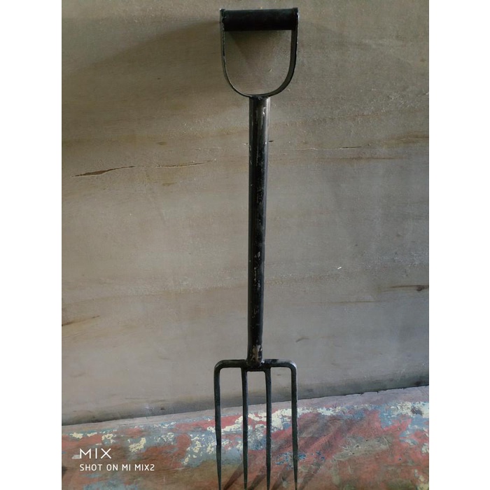 Best Seller Garpu Tanah Besar Sekop Singkup