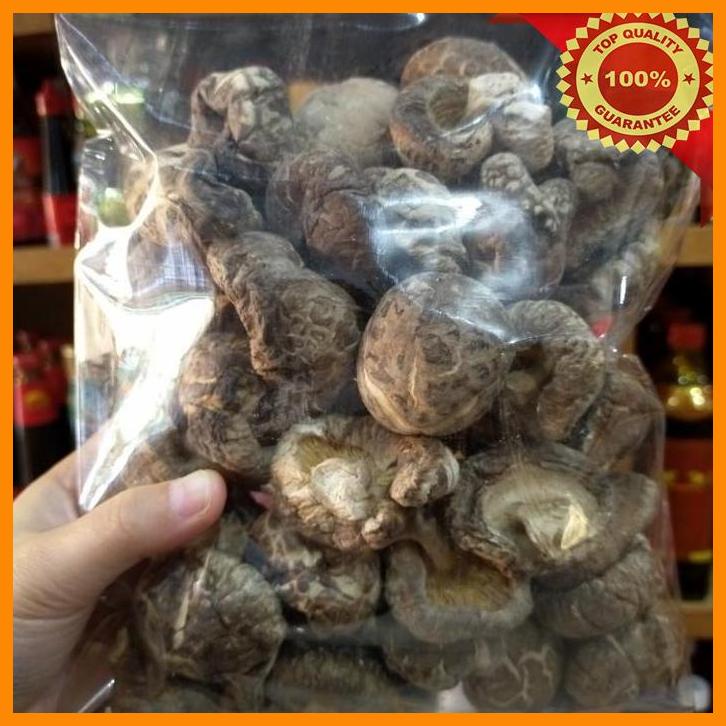 

(SUHA) JAMUR HIOKO KERING/ SHITAKE MUSHROOM UK. 3-4 250GR (TEBAL)