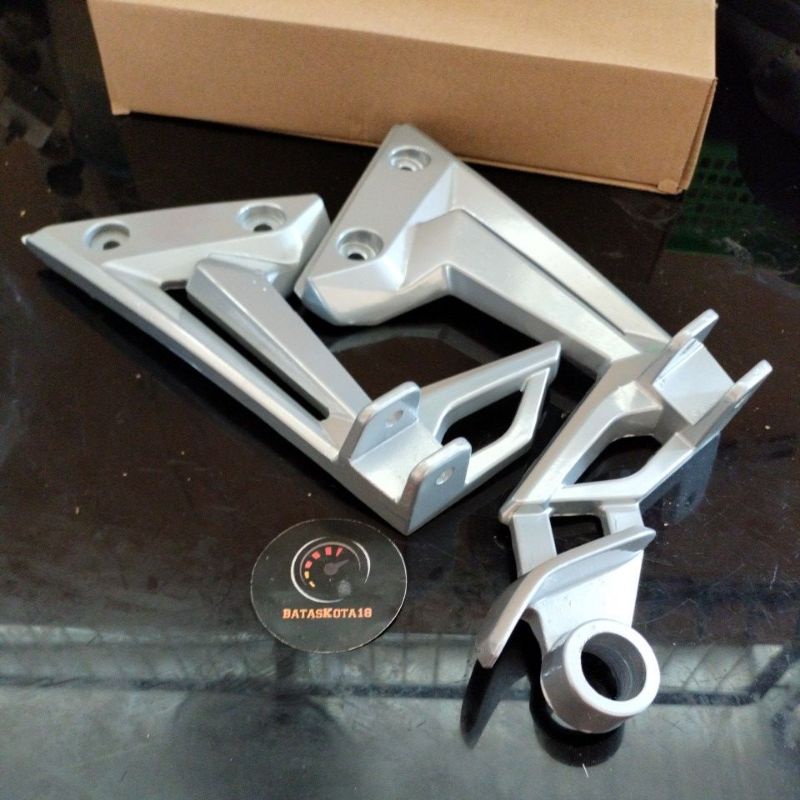 pangkon dudukan step foostep belakang set jupiter mx new silver