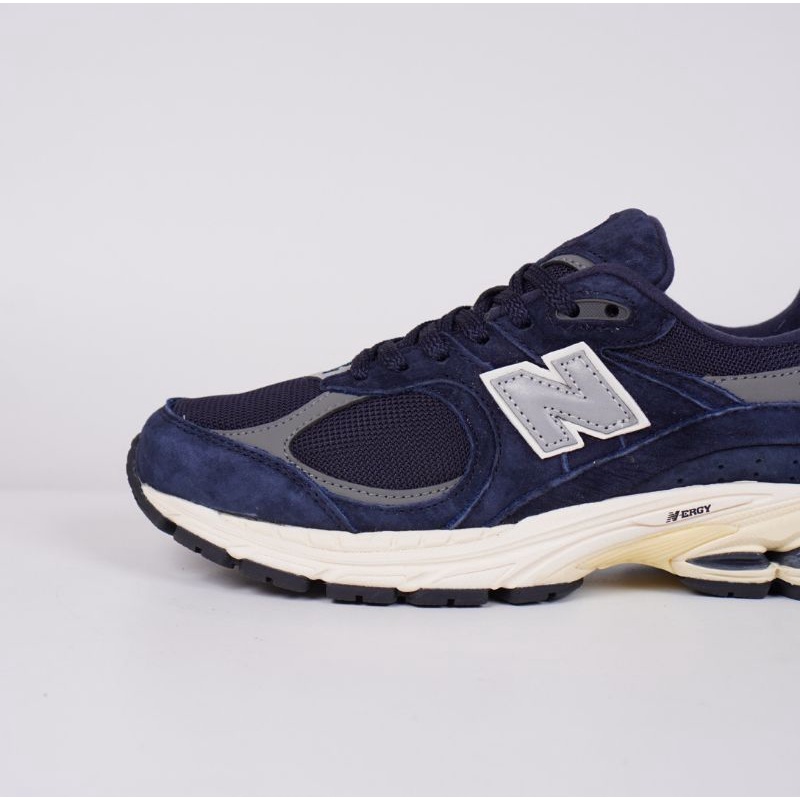 Sepatu New Balance 2002R Eclipse Casterock Navy