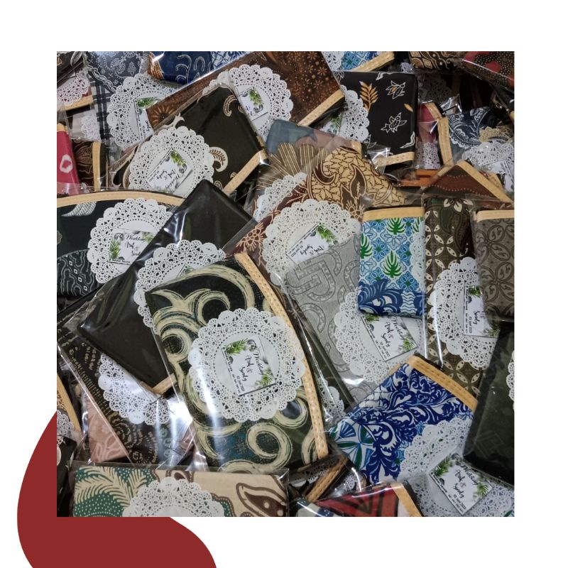 souvenir pouch batik