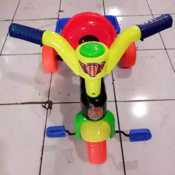 Paling dicari Sepeda roda 3 plastik DS 718