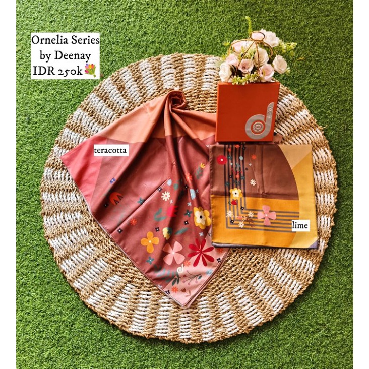 PROMO HIJAB SEGI EMPAT ORNELIA BY DEENAY SCARF