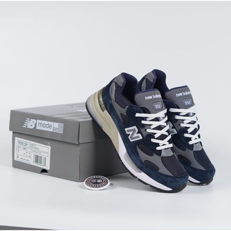 Sepatu New Balance 992 Navy Grey White