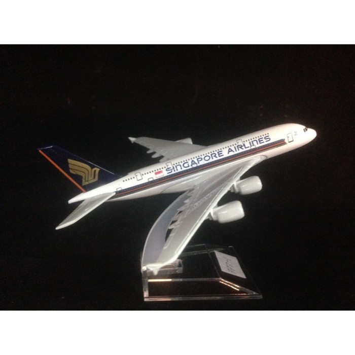 Terlaris Diecast Pesawat Singapore Airlines