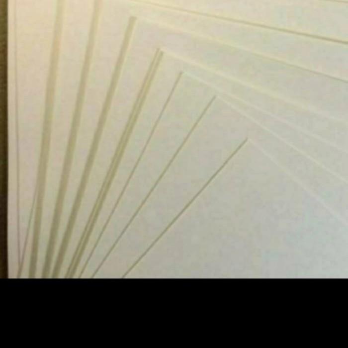 

Mailing Kertas Novel 70 Gram Isi 500 Lembar / Bookpaper 70 Gsm