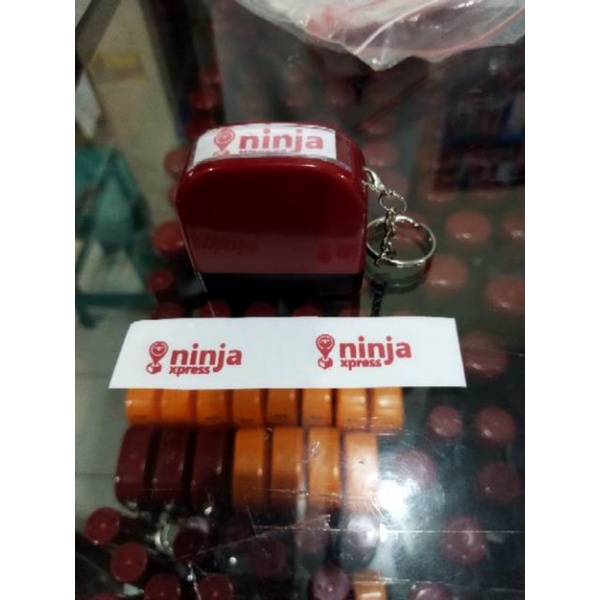 

STEMPEL DOKTER, NAMA, PERAWAT, PNS, NOTARIS, GURU, APOTEKER, STEMPEL GANTUNGAN KUNCI