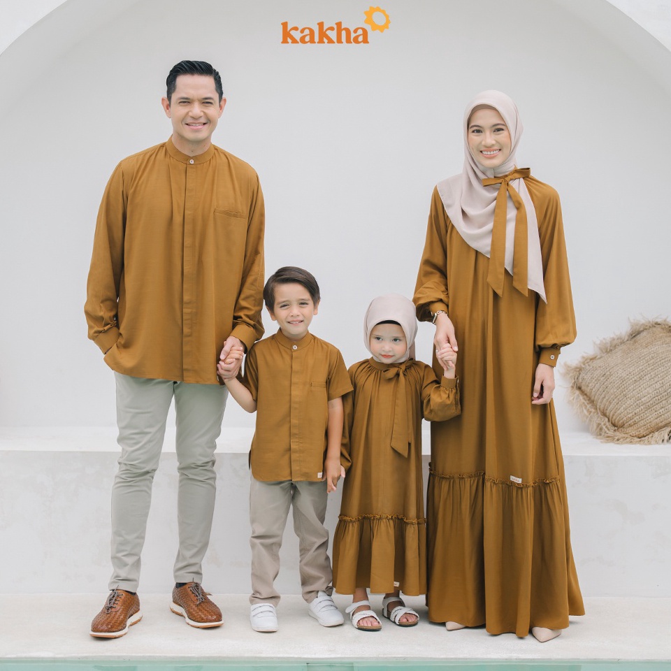 COD 8.8 Kakha - Sarimbit Keluarga Borneo (A)  / Baju couple keluarga / Sarimbit Keluarga / Baju muslim couple Buat Kalian