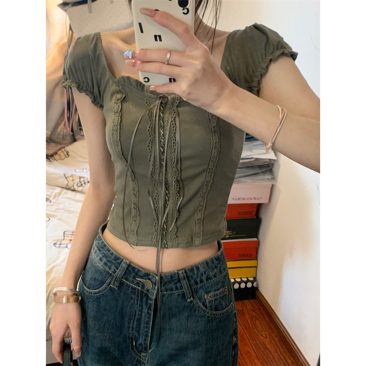 Red Retro Niche Renda Jahitan Dasi Kerah Persegi Lengan Pendek T-shirt Wanita Musim Panas Bagian Pendek Slim Slim Balet Angin atasan