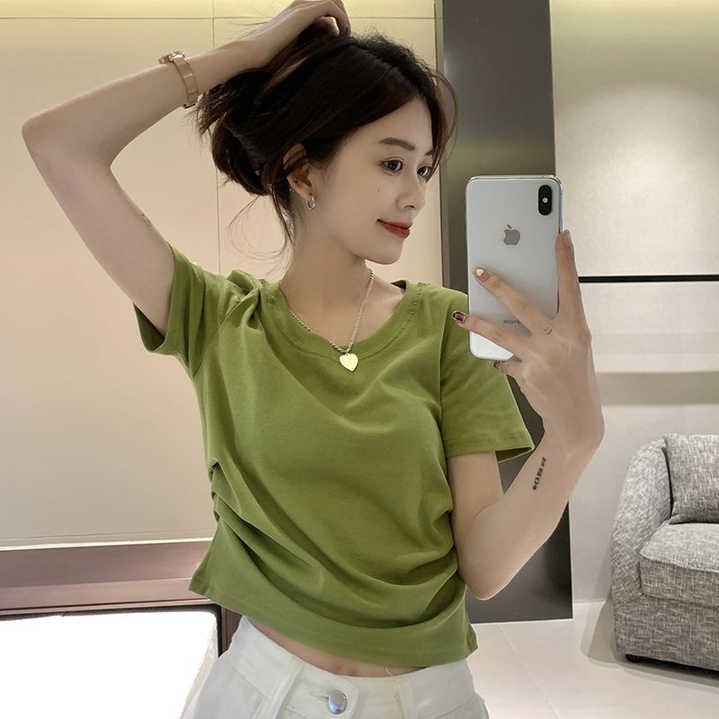 Red T-shirt wanita musim semi dan musim panas versi Korea 2022 desain baru rasa lipatan budidaya diri bagian pendek tipis manis dan pedas murni keinginan atasan lengan pendek