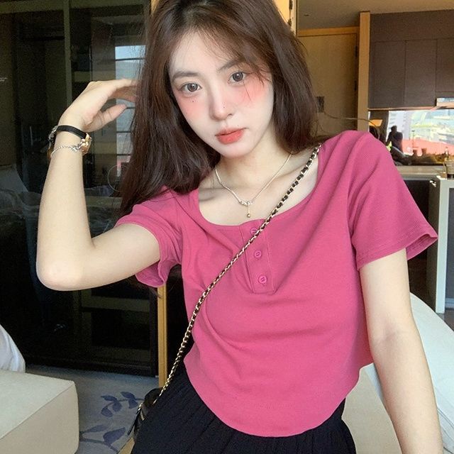Red Bahu Depan Kerah Persegi Setengah Terbuka Tombol Slim Fit Lengan Pendek 2023 Slim Pullover Hot Girl Pendek Melengkung top T-shirt