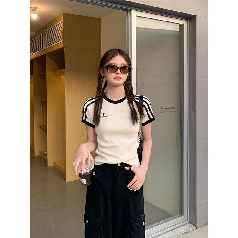 Red Song Xiaoen musim panas bahu wanita t-shirt wanita lengan pendek desain ceruk katun slim fit hot gadis retro pendek top