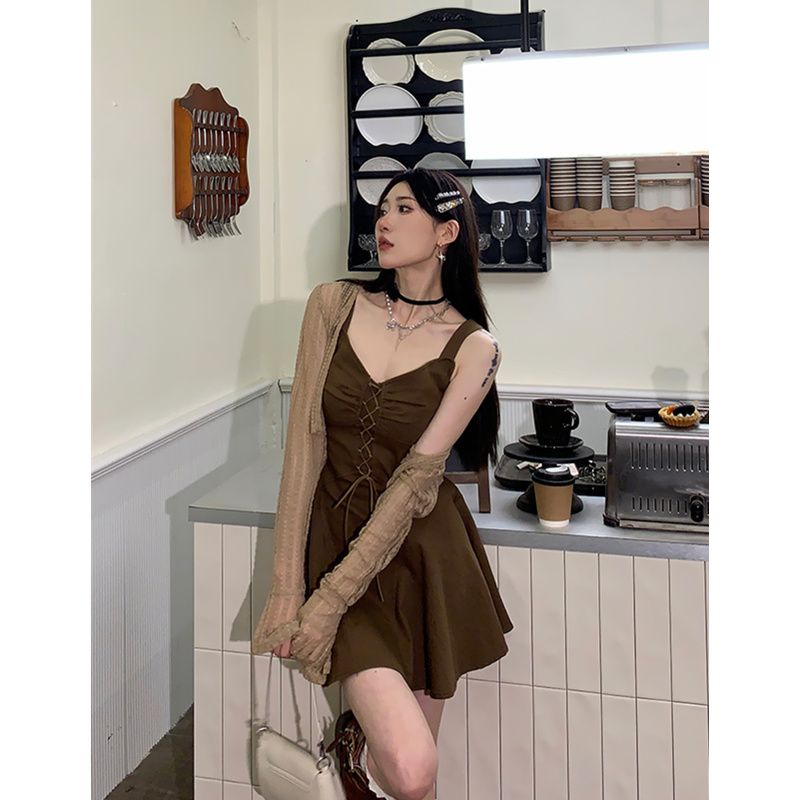 Red MIMPI SEVEN77 hot girl sling dress wanita musim panas baru berkualitas tinggi tie-up tipis A-line rok manis dan pedas