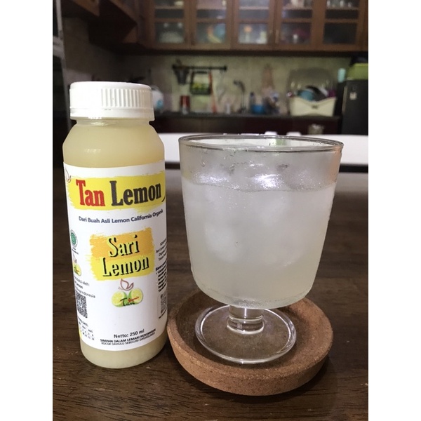 

Sari Lemon