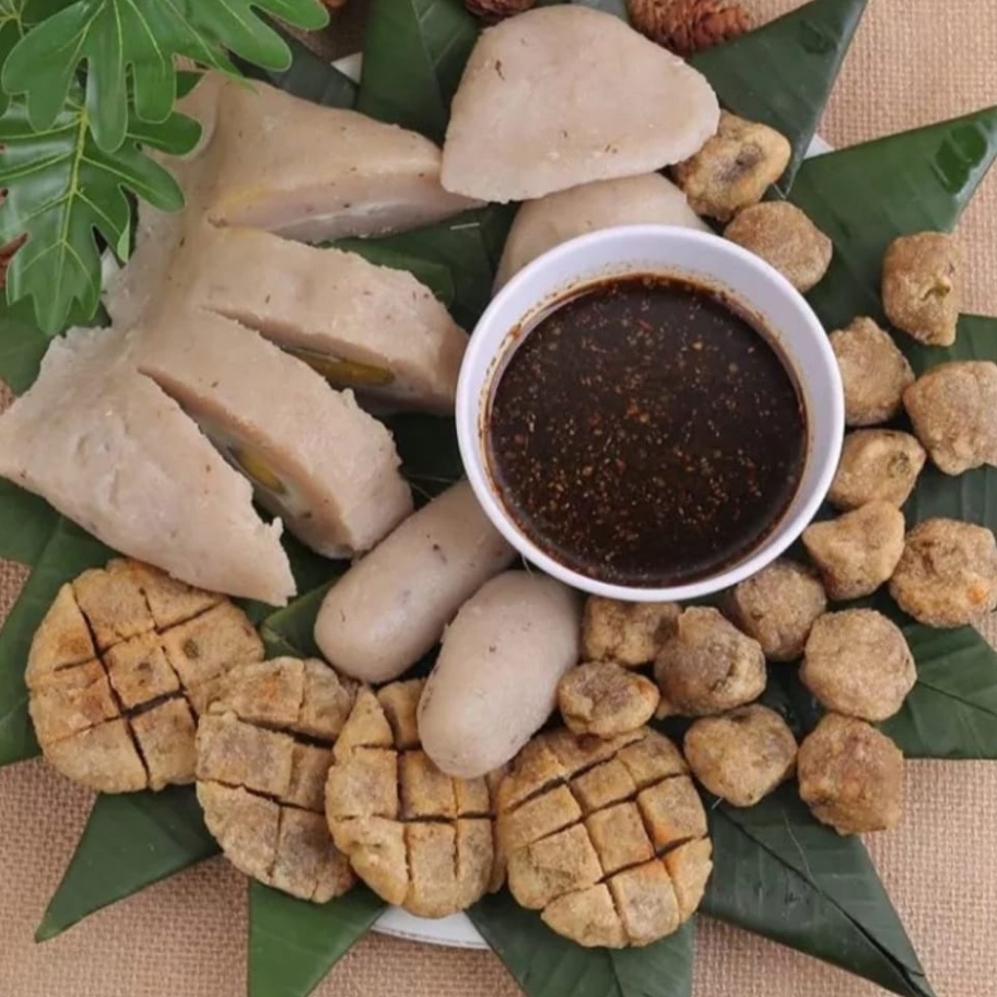 

Bisa COD PEMPEK PALEMBANG ASLI IKAN TENGGIRI + CUKA VARIAN Berat Isi 600 Gram 